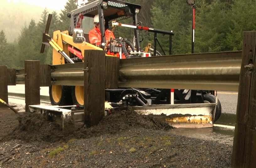 Tygr Under Guardrail Grader